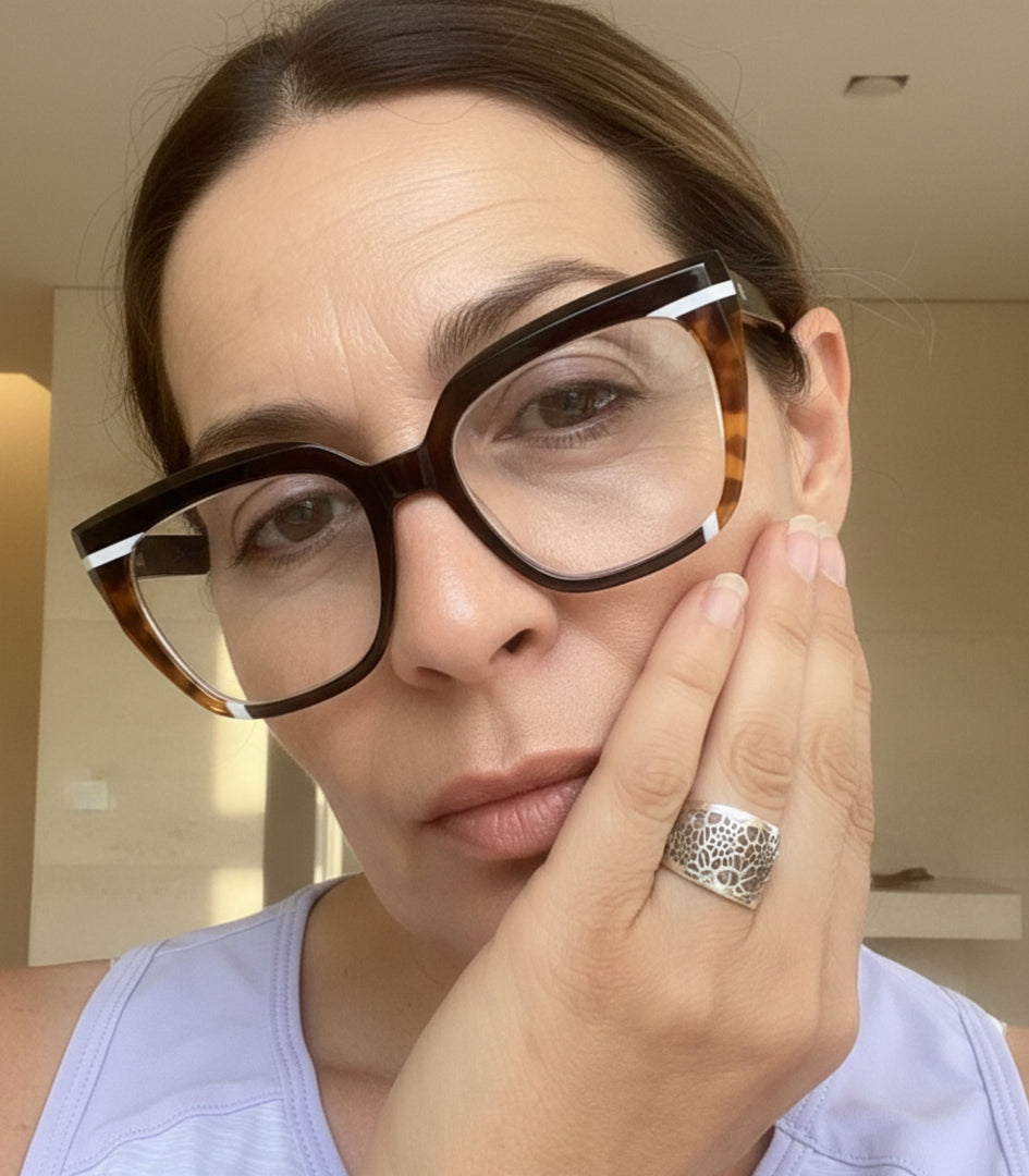 Designer ANIDI con Anello Origine in Argento 925 indossato